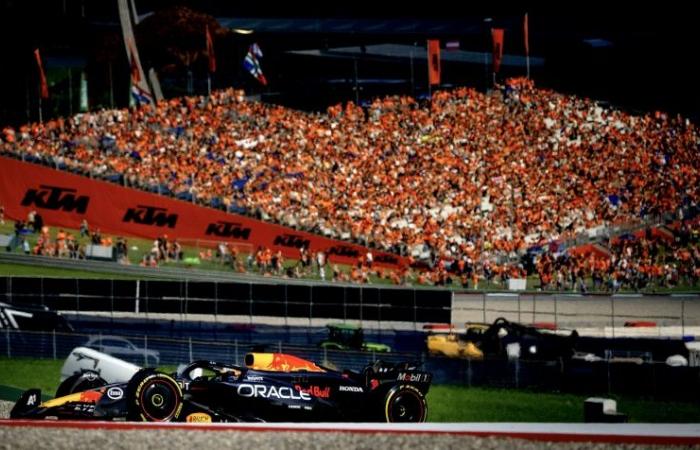 Verstappen domina la jornada inaugural en Austria
