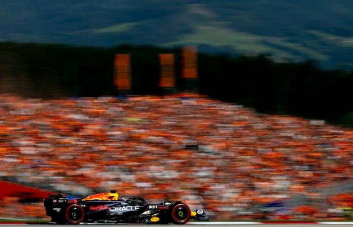Verstappen domina la jornada inaugural en Austria –
