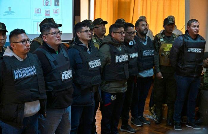 Diecisiete arrestos tras golpe fallido en Bolivia