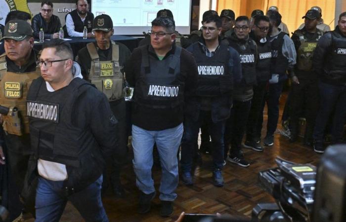 Bolivia: 17 detenciones al día siguiente del golpe de Estado abortado