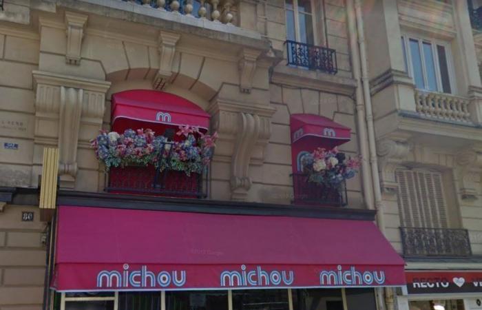 París: Chez Michou, una verdadera institución en la rue des Martyrs de Montmartre, amenazada de desaparición