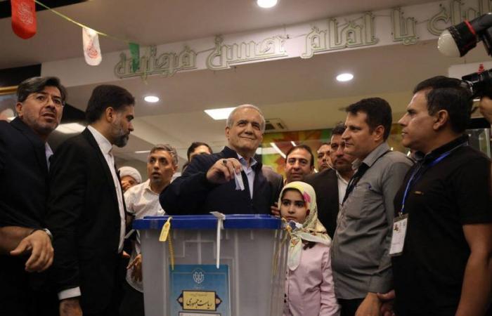 El reformador Pezeshkian y el ultraconservador Jalili se enfrentarán en la segunda vuelta – Libération