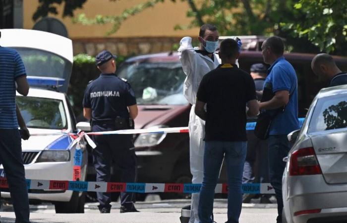 Hombre con ballesta, policía herido… lo que sabemos del ataque “terrorista” frente a la embajada de Israel en Serbia