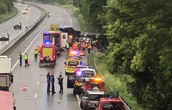 Charente: un vehículo pesado se encuentra en la RN10 cerca de La Couronne, el conductor resulta gravemente herido