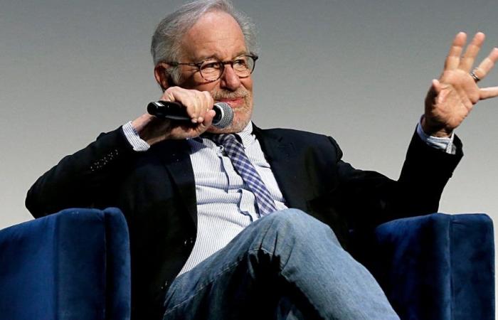 Insólito: el Apple Watch de Steven Spielberg intenta pedir ayuda en plena conferencia
