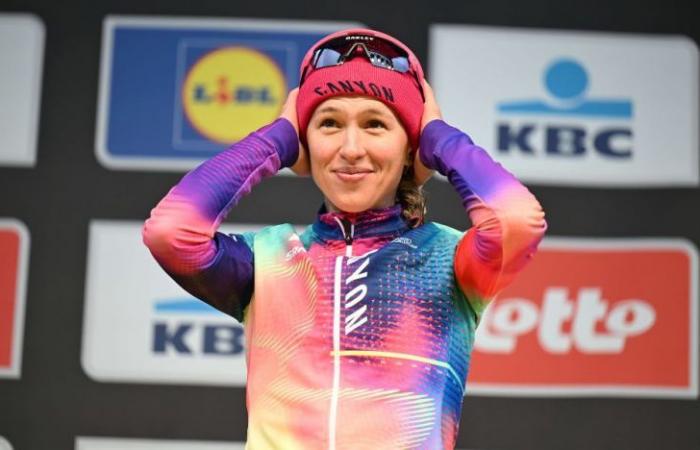 Ciclismo. Ruta – Una de las mejores corredoras del mundo amplía su contrato