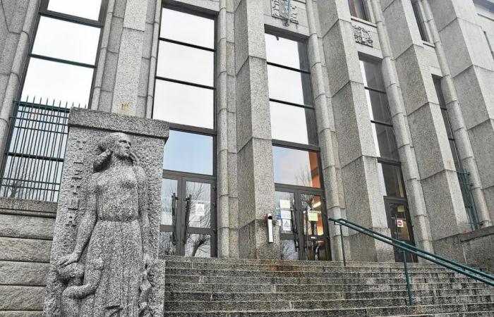Tribunal de Brest: un acusado muy silencioso condenado por desacato y consumo de drogas