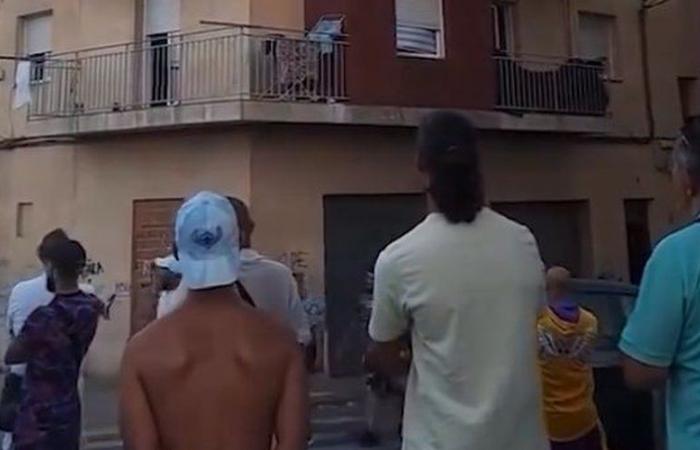“Un centenar de personas armadas con hachas y objetos contundentes”: tres casas destruidas en Figueres, vecinos huyen del barrio donde se produjo el doble asesinato de San Juan