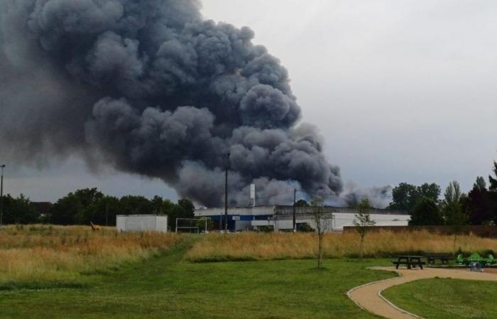 Incendio en la empresa Nortene en Mayenne: “sin impacto ambiental” según la prefectura