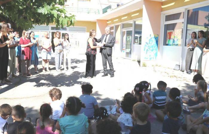 La escuela infantil recibe el premio Écoles fleuries
