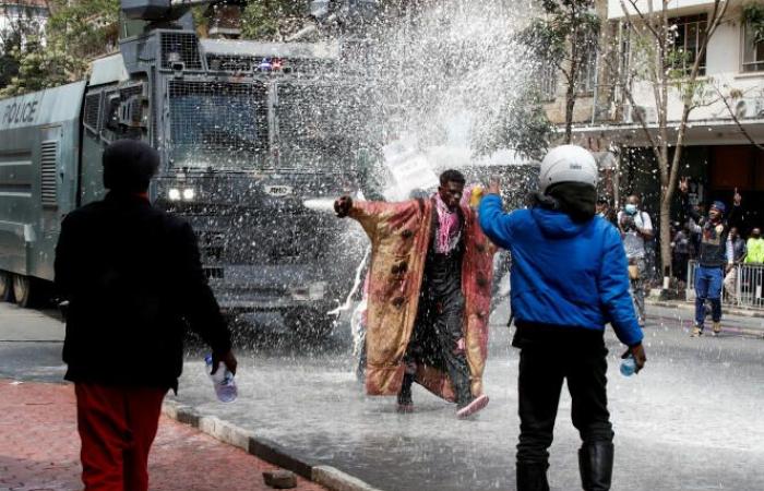 En Kenia, al menos treinta personas murieron durante las protestas contra el proyecto de ley de finanzas, según Human Rights Watch