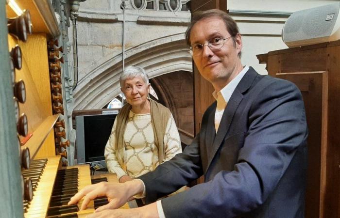 Profesor de música en una universidad, también es organista de la catedral de Sées.