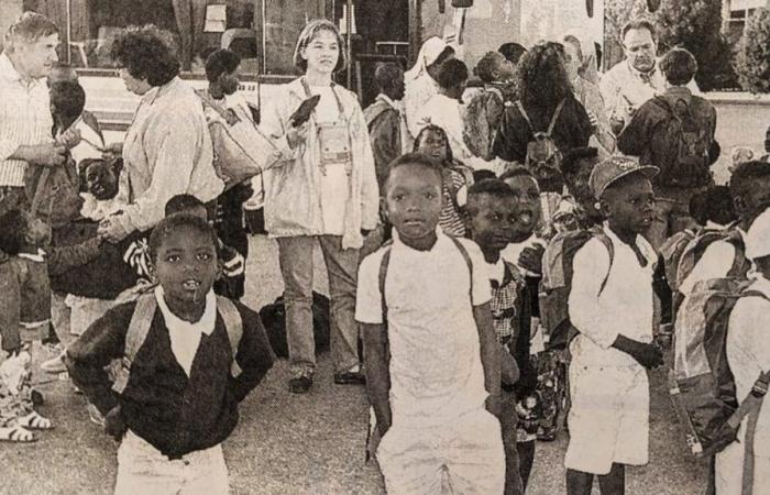 1996, unos cuarenta niños regresaron a Ruanda tras las masacres