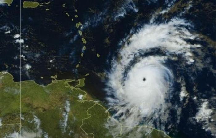 El huracán Beryl ya es categoría 4 y se dirige hacia las Indias Occidentales