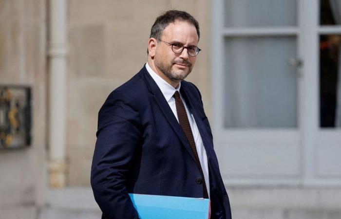 Elecciones legislativas 2024: en Yvelines, Raphaël Glucksmann viene a apoyar a Aurélien Rousseau