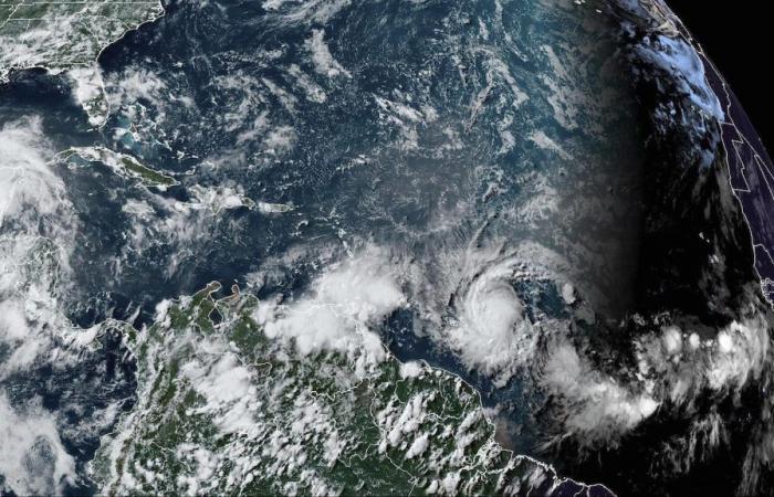 La tormenta tropical Beryl se fortalece hasta convertirse en huracán a medida que se acerca al Caribe