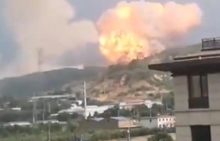 VIDEO. Cohete chino explota en pleno vuelo cuando nunca debería haber despegado