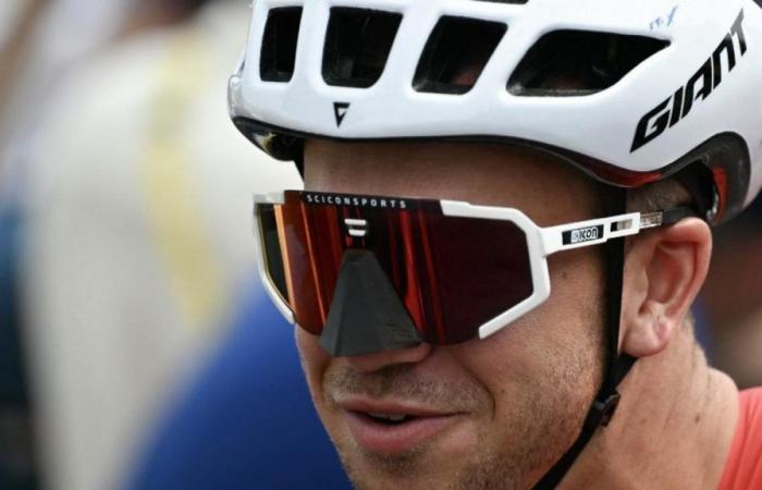Tour de Francia: ¿Batman o un ciclista? Las gafas de Dylan Groenwegen hacen hablar al pelotón