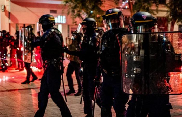 León. Mil personas en la calle contra la RN, enfrentamientos entre manifestantes y policías