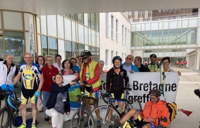La Vuelta ciclista a Bretaña para donantes de órganos y receptores de trasplantes pasó por Saint-Brieuc