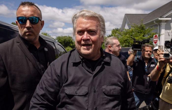 El exasesor de Trump, Steve Bannon, llega a prisión