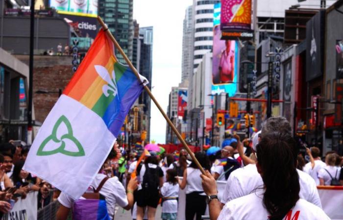De nuevo en imágenes: la Marcha del Orgullo en Toronto, lado francés