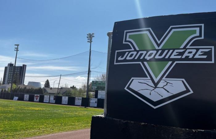 Derrota de los Voyageurs de Jonquière en la semifinal del torneo de mitad de temporada