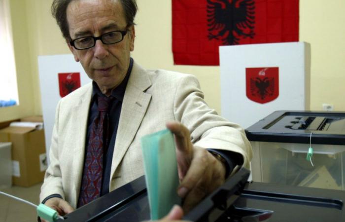 Murió el escritor albanés Ismaïl Kadaré a los 88 años