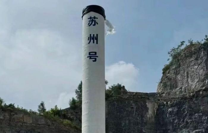 Cohete chino despega fuera de control y se estrella (vídeo)