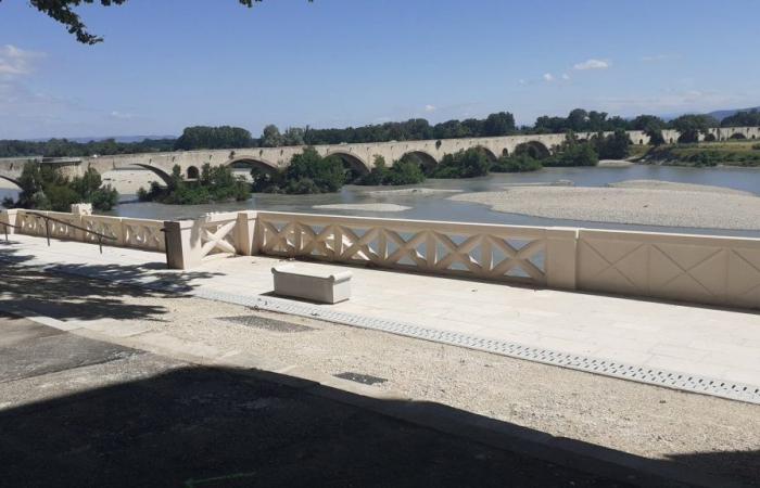 Pont-Saint-Esprit: las escaleras de la plaza Saint-Pierre finalmente se reabren al público