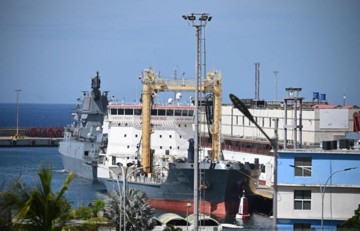 Llegan buques militares rusos a Venezuela, fiel aliado de Putin