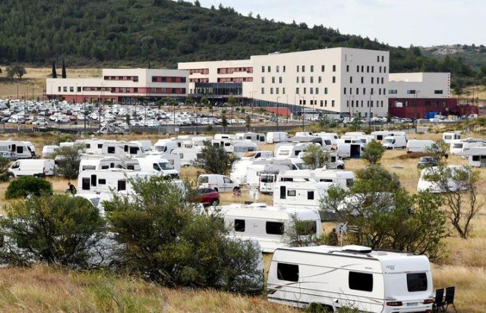 Viajeros instalados ilegalmente cerca del hospital de Montredon-des-Corbières
