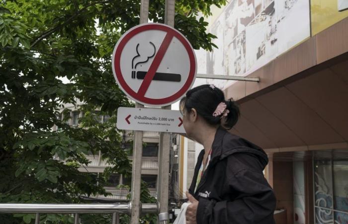 La OMS publica las primeras directrices sobre el tratamiento clínico para dejar de fumar en adultos