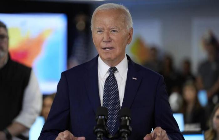 un primer parlamentario demócrata pide a Joe Biden que se retire de la carrera por la Casa Blanca