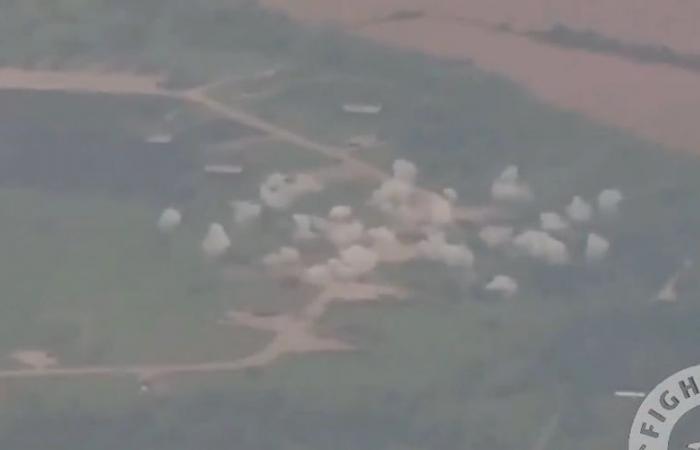 Guerra en Ucrania: Rusia afirma haber destruido “cinco cazas polivalentes ucranianos SU-27” con un misil Iskander-M y dañado otros dos