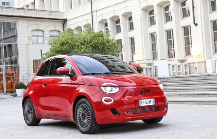 Fiat pronto podría bajar el precio del 500 eléctrico en Francia: por qué lo creemos