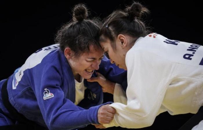 En
      sus
      sextos
      Juegos,
      Sandrine
      Martinet
      gana
      una
      medalla
      de
      plata
      que
      “vale
      oro”