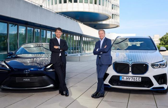 BMW
      anuncia
      su
      primer
      coche
      de
      hidrógeno
      para
      2028