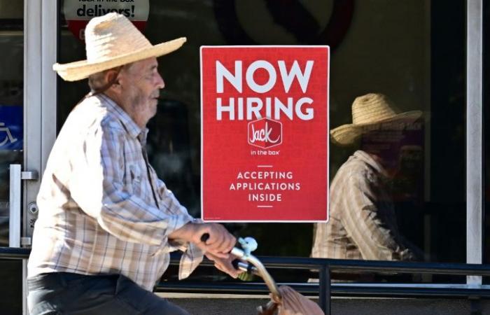 Situación
      mixta
      del
      empleo
      en
      agosto