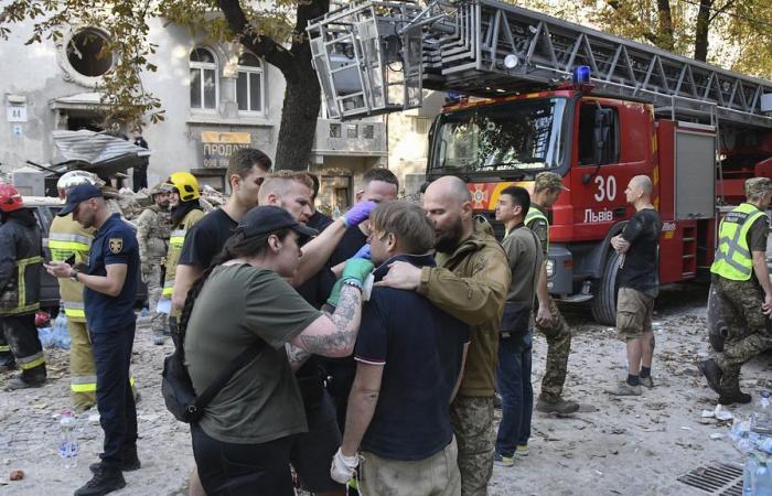 Una
      familia
      muere
      en
      Lviv
      tras
      un
      ataque
      ruso