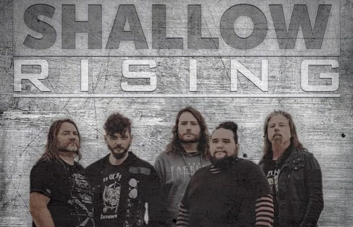 La
      nueva
      banda
      de
      Chris
      Adler,
      Shallow
      Rising,
      lanza
      un
      videoclip
      para
      Remorse
      Code