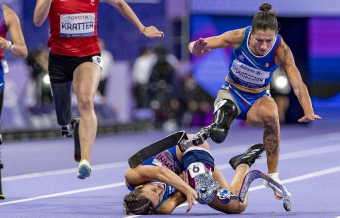 La
      italiana
      Ambra
      Sabatini
      cae
      violentamente
      a
      10
      metros
      de
      la
      victoria
      en
      los
      100
      m