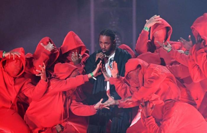 La
      superestrella
      del
      rap
      Kendrick
      Lamar
      actuará
      en
      el
      espectáculo
      de
      medio
      tiempo
      del
      Super
      Bowl
      de
      2025