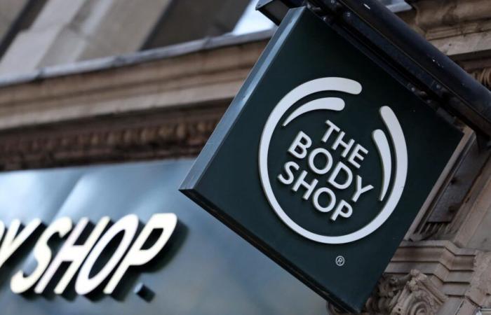 Acuerdo
      para
      adquirir
      la
      empresa
      matriz
      de
      The
      Body
      Shop,
      tiendas
      en
      el
      Reino
      Unido
      salvadas
      hasta
      ahora