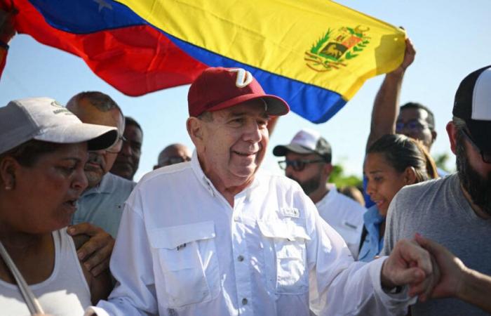 Edmundo
      González
      Urrutia,
      principal
      opositor
      de
      Maduro,
      huye
      del
      país
      a
      Europa