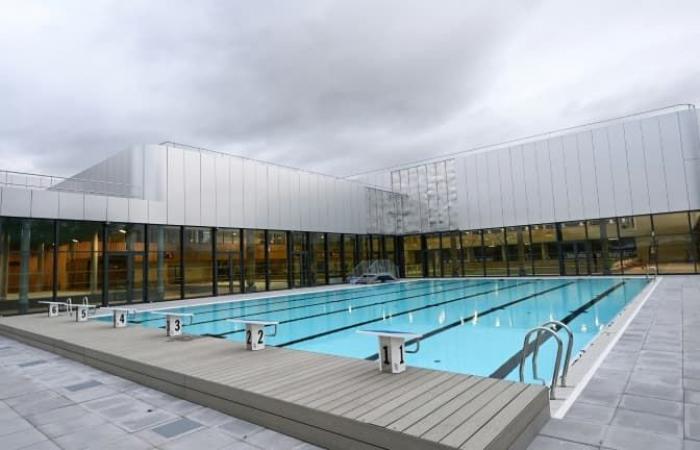 La
      piscina
      olímpica
      de
      La
      Courneuve
      finalmente
      abierta
      al
      público