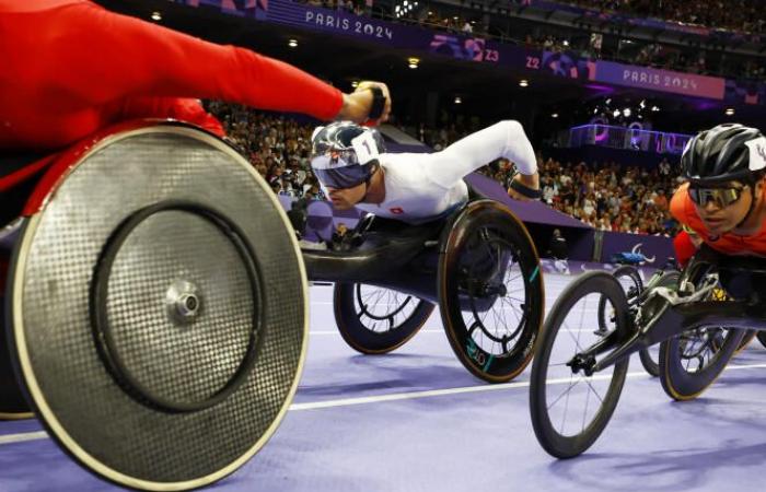 La
      estrella
      suiza
      de
      carreras
      en
      silla
      de
      ruedas
      Marcel
      Hug
      finalmente
      consigue
      otro
      trozo
      de
      oro
      en
      París