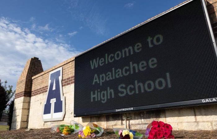 La
      madre
      del
      adolescente
      que
      mató
      a
      cuatro
      personas
      en
      una
      escuela
      secundaria
      de
      Georgia
      rompe
      el
      silencio