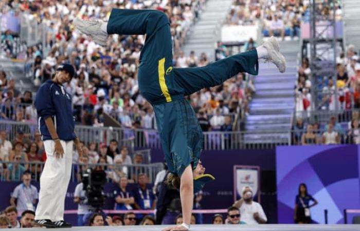 Un
      mes
      después
      de
      su
      fracaso,
      la
      b-girl
      australiana
      Raygun
      se
      convierte
      en
      la
      número
      1
      del
      mundo