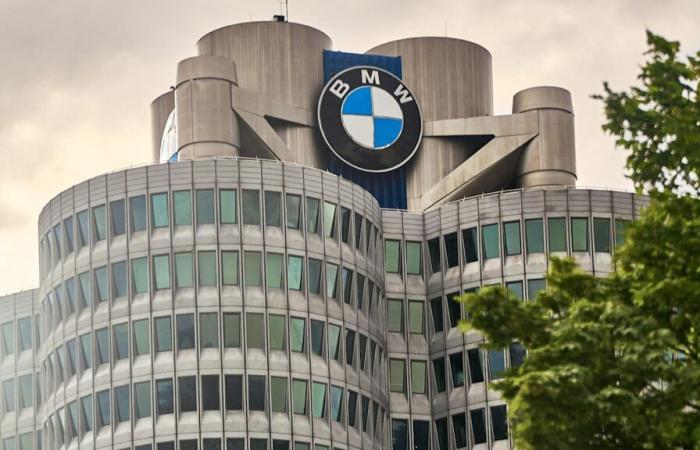 BMW
      llama
      a
      revisión
      1,5
      millones
      de
      vehículos
      por
      la
      crisis
      del
      automóvil
      |
      Política